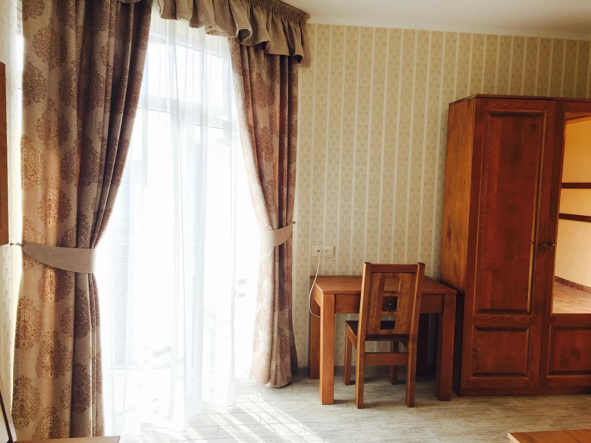Mini Hotel Solnce Karpat Polyana (Transcarpathia) Exterior foto